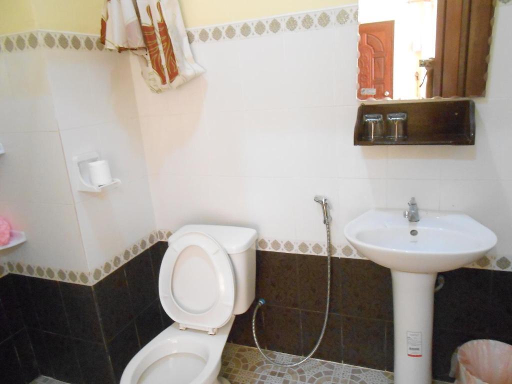 Khampaseuth Hotel Vang Vieng Ngoại thất bức ảnh