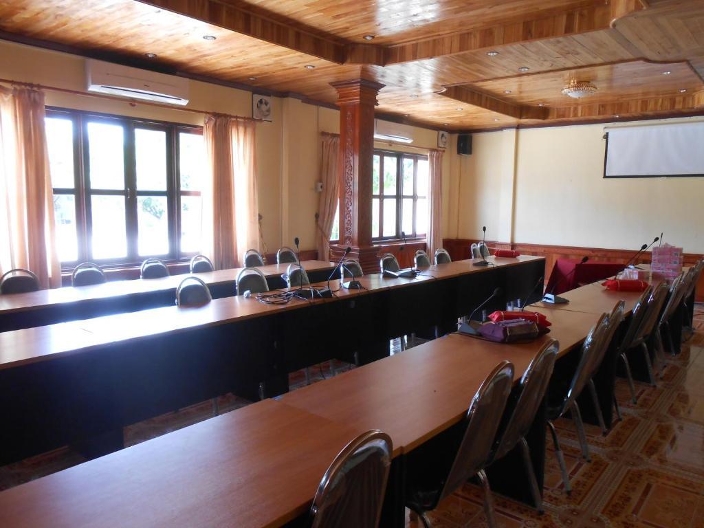 Khampaseuth Hotel Vang Vieng Ngoại thất bức ảnh