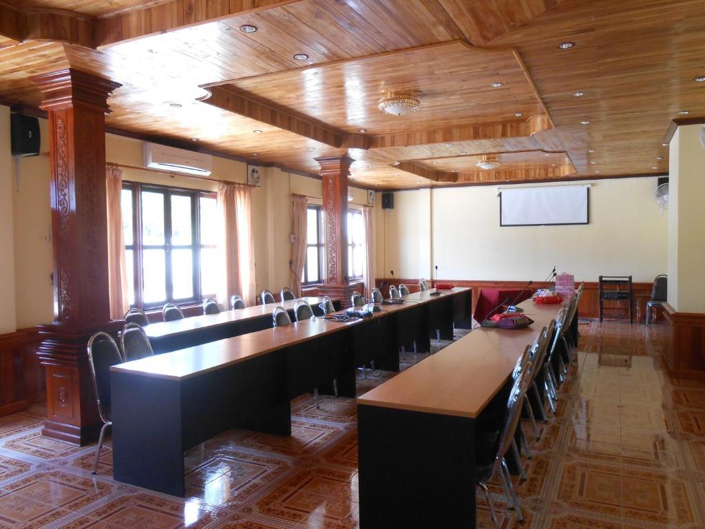 Khampaseuth Hotel Vang Vieng Ngoại thất bức ảnh
