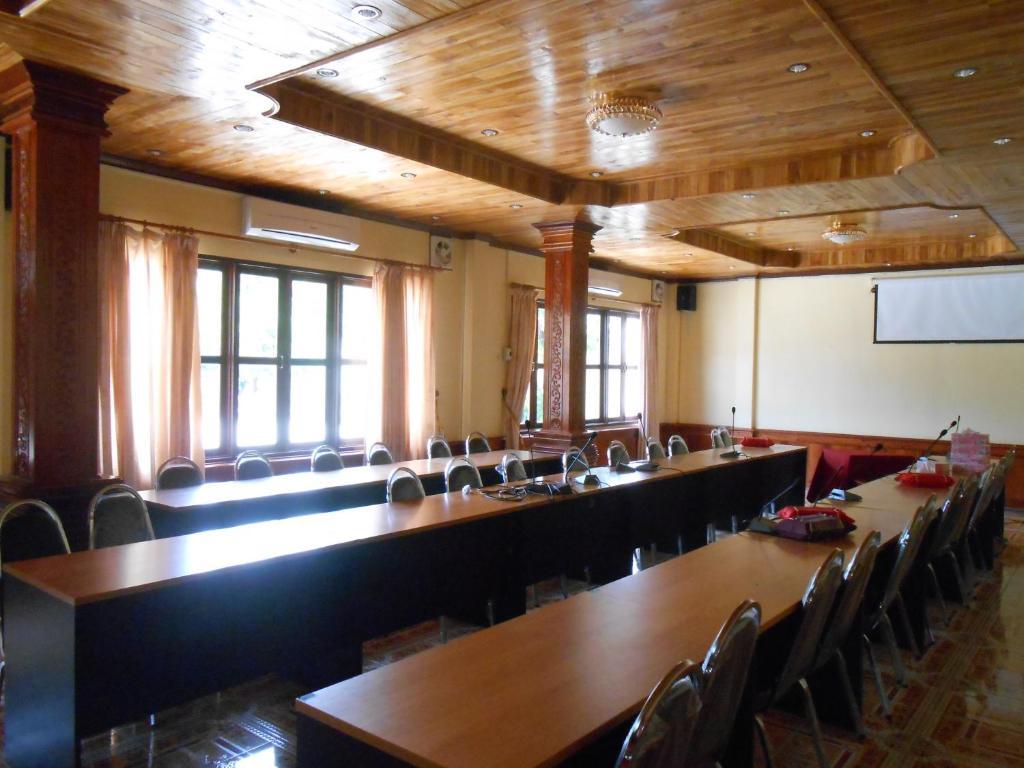 Khampaseuth Hotel Vang Vieng Ngoại thất bức ảnh